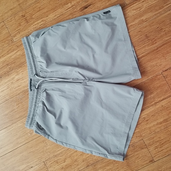 3 for $15 Ocean Current Swim Shorts Medium - Picture 2 of 7